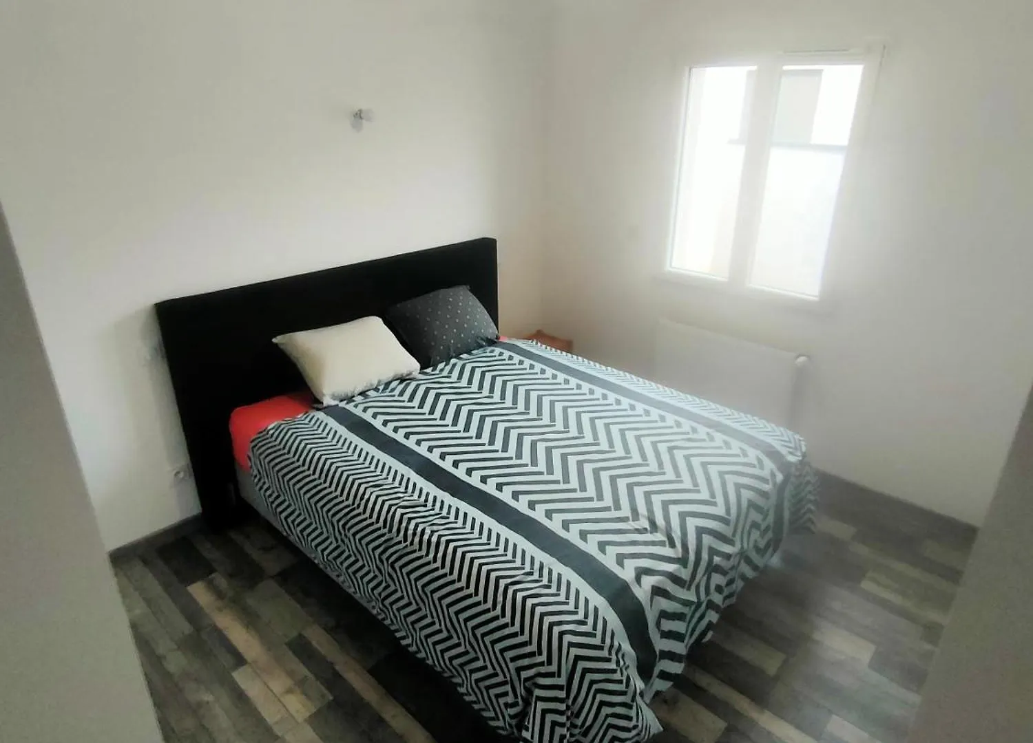 Chambre Dans Maison Plain-Pied Moderne Roanne 0*,